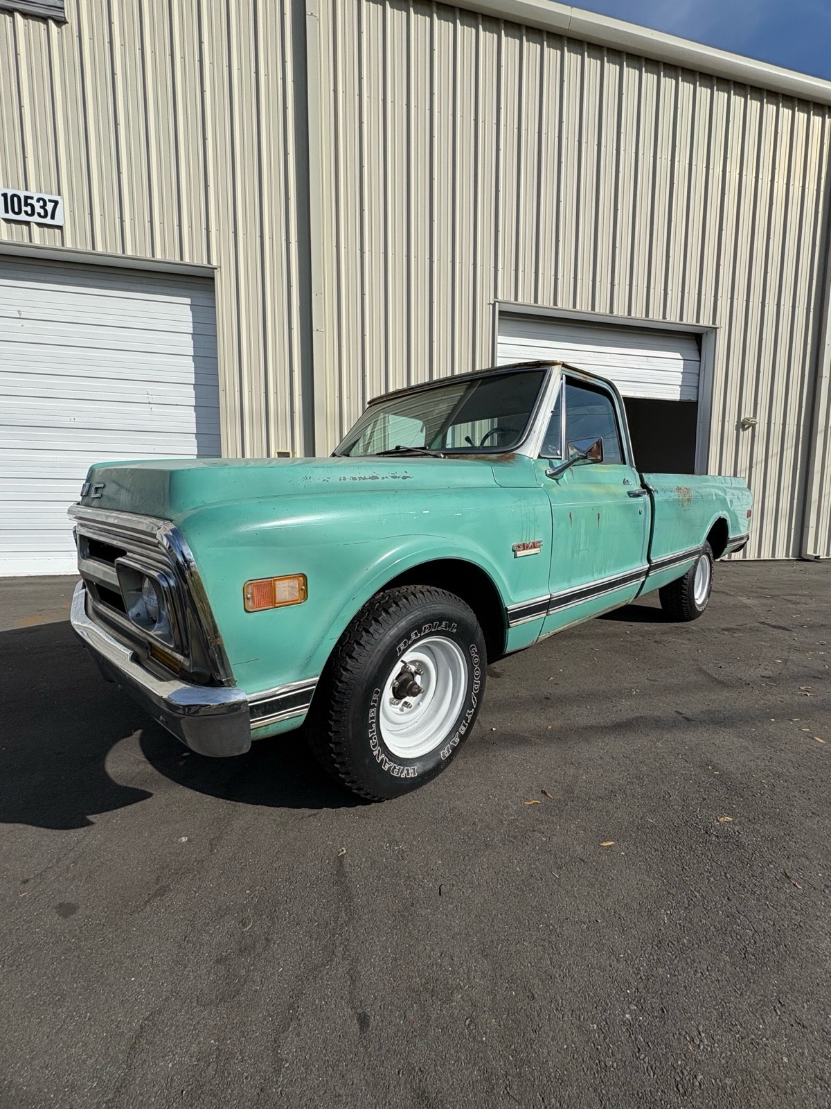 GMC-Pickup-1969-Standard-Cab-Pickup