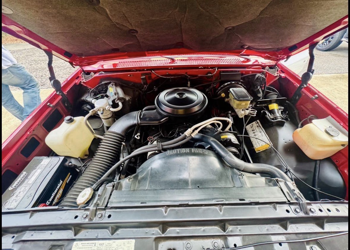 GMC-R15-1987-Standard-Cab-Pickup-2