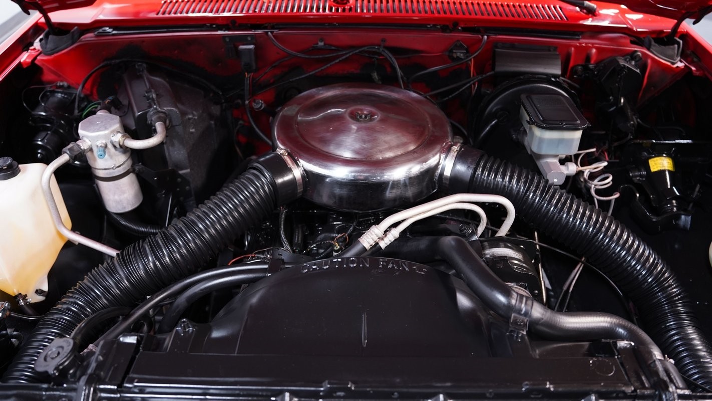 GMC-R1500-1987-Pickup-Truck-3