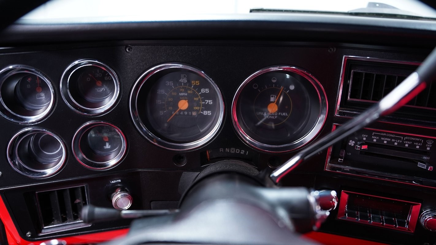 GMC-R1500-1987-Pickup-Truck-32