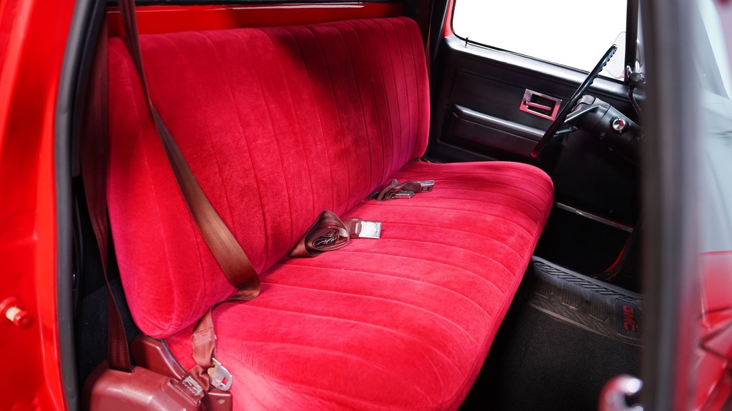 GMC-R1500-1987-Pickup-Truck-35