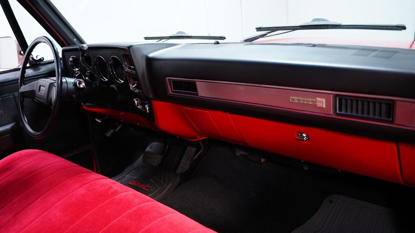 GMC-R1500-1987-Pickup-Truck-37