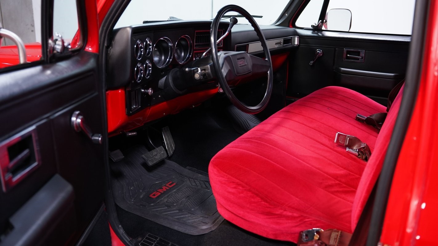 GMC-R1500-1987-Pickup-Truck-4