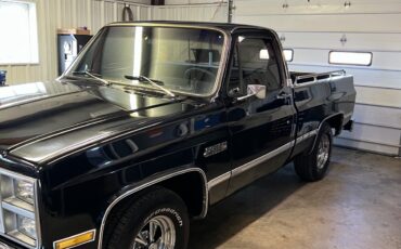 GMC-Sierra-1500-1983-2