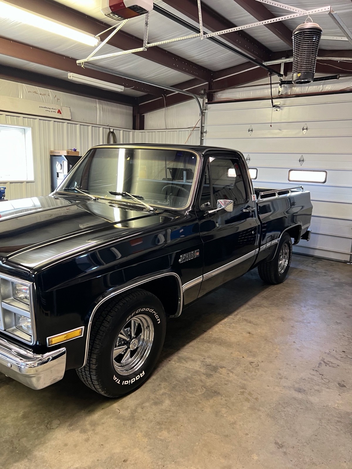 GMC-Sierra-1500-1983-2