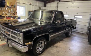 GMC-Sierra-1500-1983