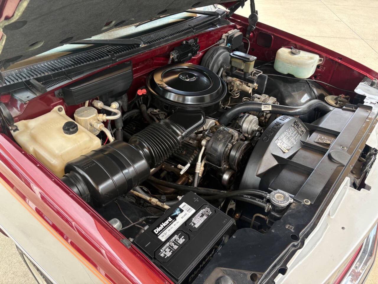 GMC-Sierra-1500-1988-Pickup-Truck-36