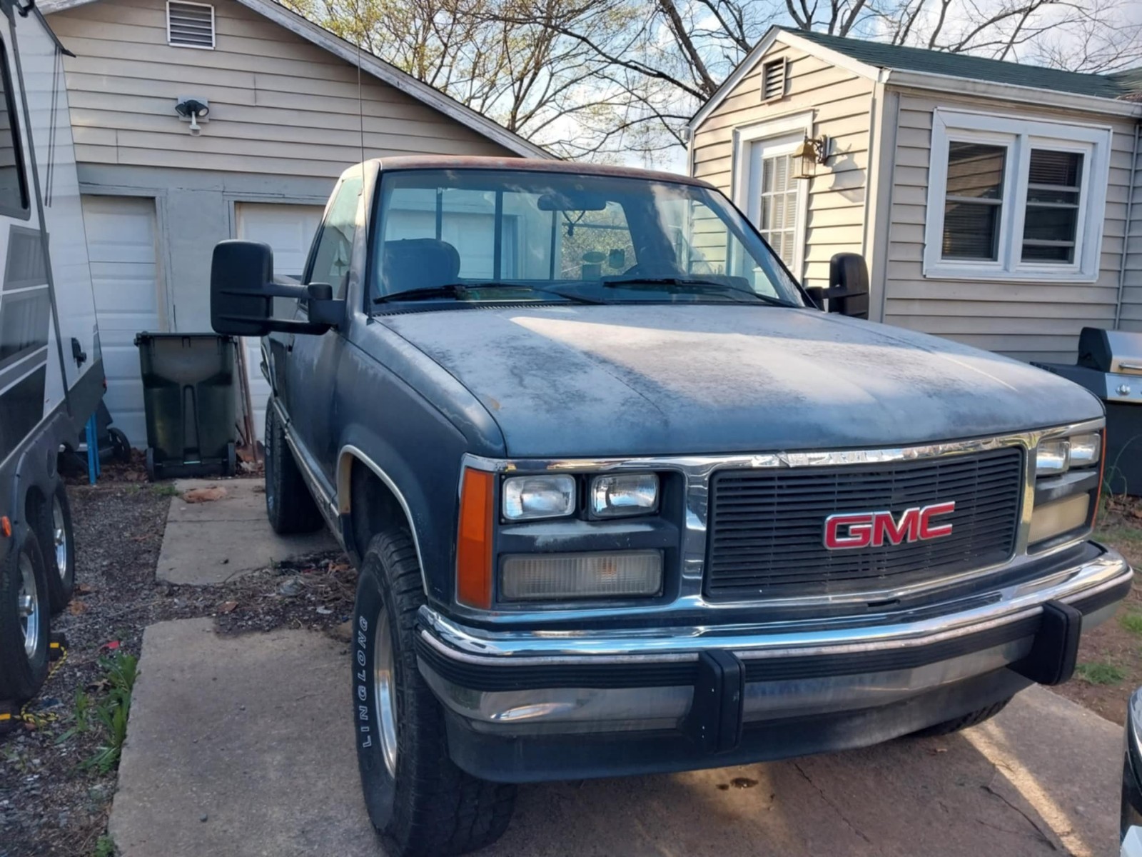 GMC-Sierra-1500-1988-Standard-Cab-Pickup-1
