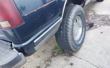 GMC-Sierra-1500-1988-Standard-Cab-Pickup-4