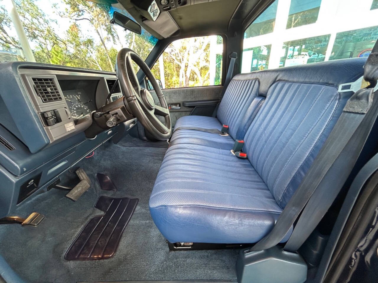 GMC-Sierra-1500-1992-Pickup-Truck-12
