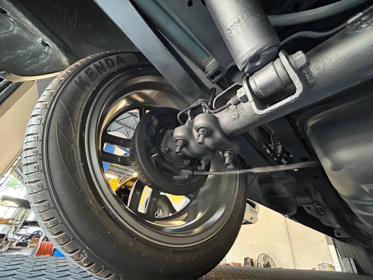 GMC-Sierra-1500-1992-Pickup-Truck-26