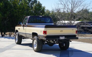 GMC-Sierra-2500-1983-Other-6