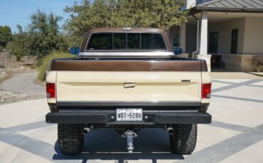 GMC-Sierra-2500-1983-Other-7