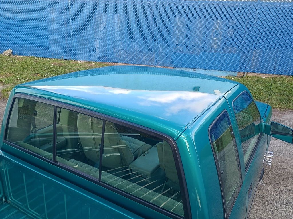 GMC-Sierra-3500-1994-Pickup-Truck-10