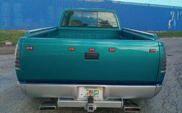GMC-Sierra-3500-1994-Pickup-Truck-3