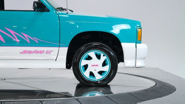 GMC-Sonoma-1992-Standard-Cab-Pickup-14