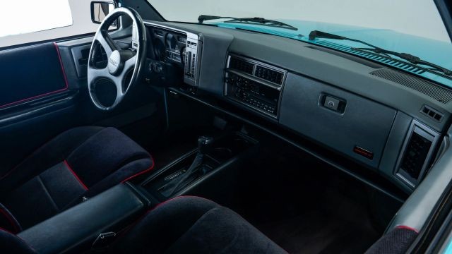 GMC-Sonoma-1992-Standard-Cab-Pickup-29