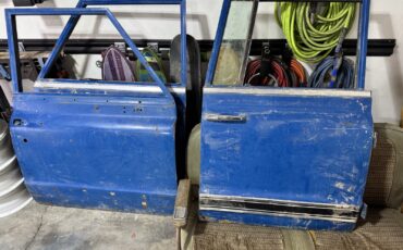 GMC-Suburban-1972-10