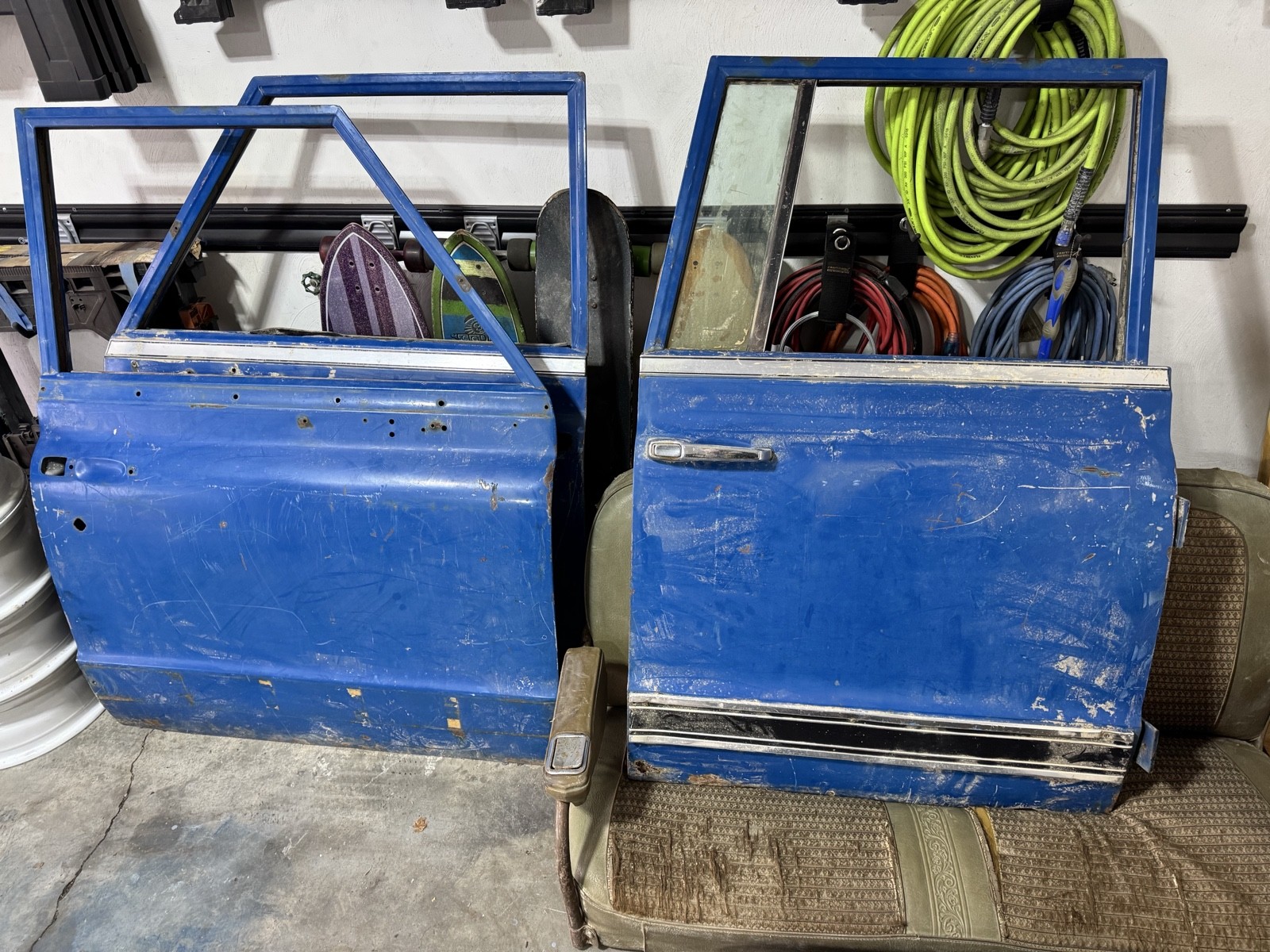 GMC-Suburban-1972-10