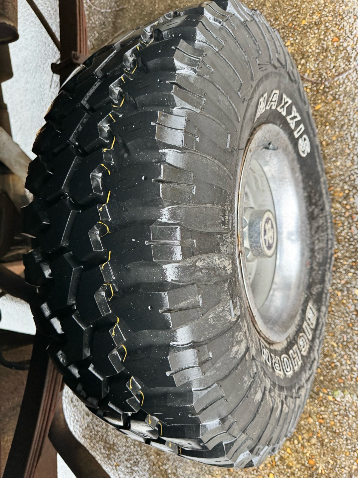 GMC-Suburban-1972-11