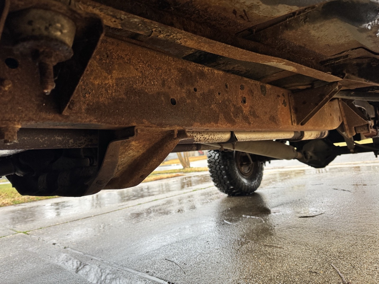 GMC-Suburban-1972-13