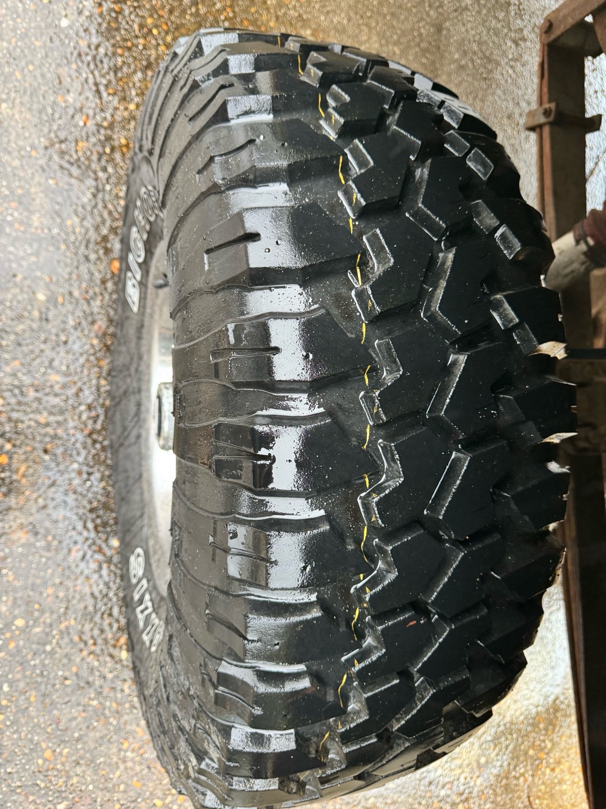 GMC-Suburban-1972-17