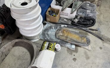 GMC-Suburban-1972-18