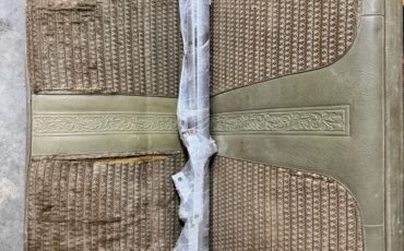 GMC-Suburban-1972-24