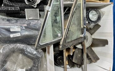 GMC-Suburban-1972-25