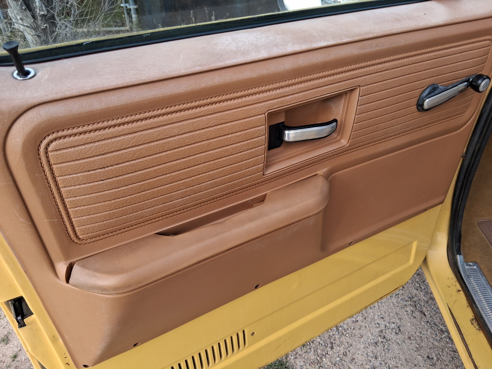 GMC-Suburban-1979-Wagon-11