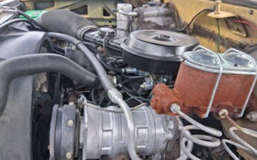 GMC-Suburban-1979-Wagon-13