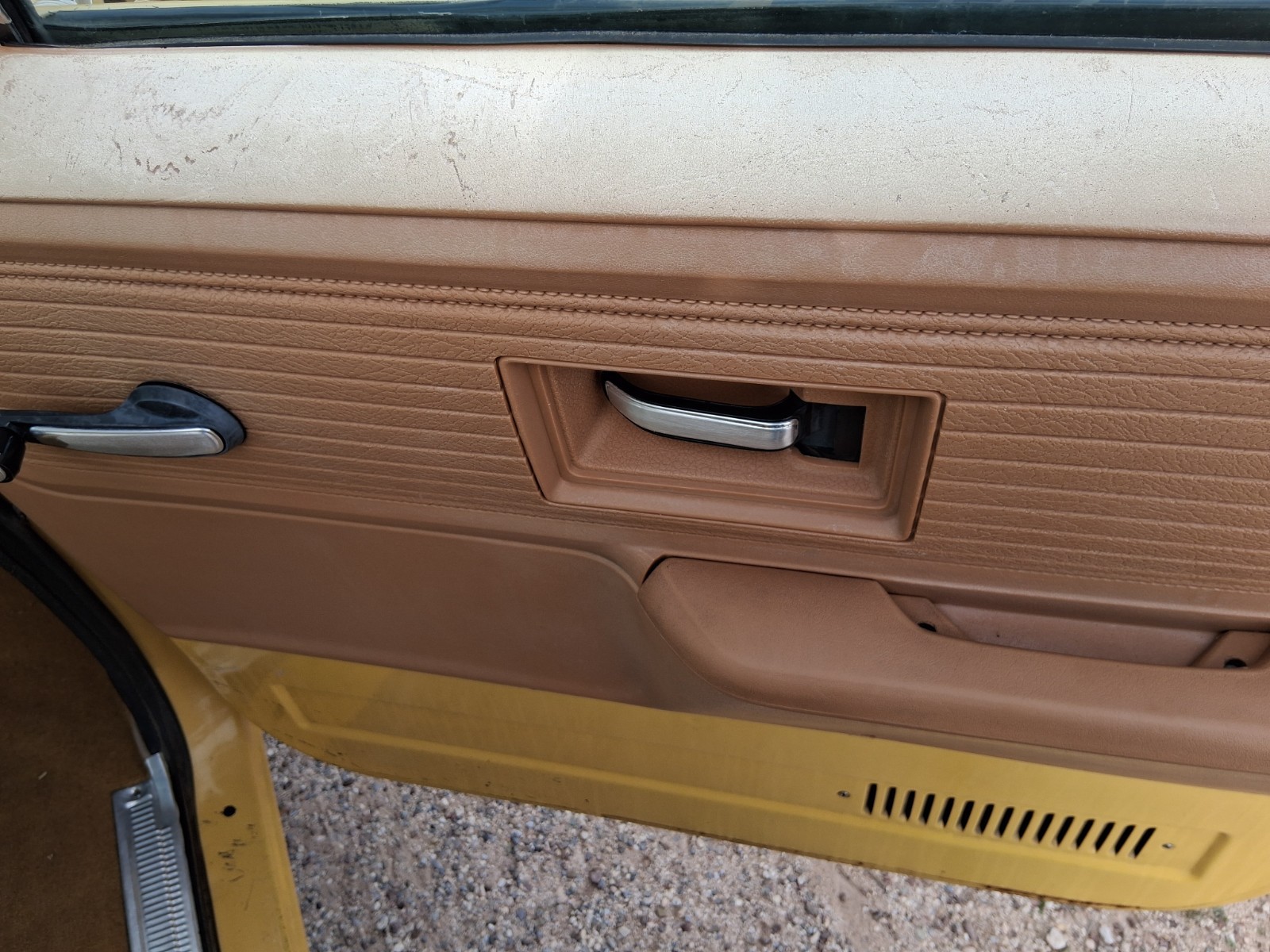 GMC-Suburban-1979-Wagon-19