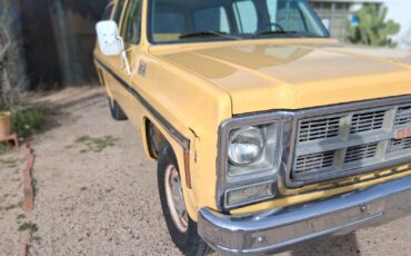 GMC-Suburban-1979-Wagon-2