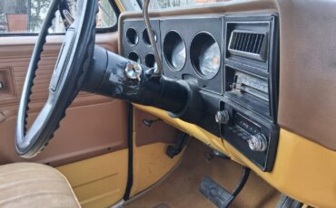 GMC-Suburban-1979-Wagon-28