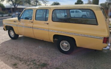 GMC-Suburban-1979-Wagon