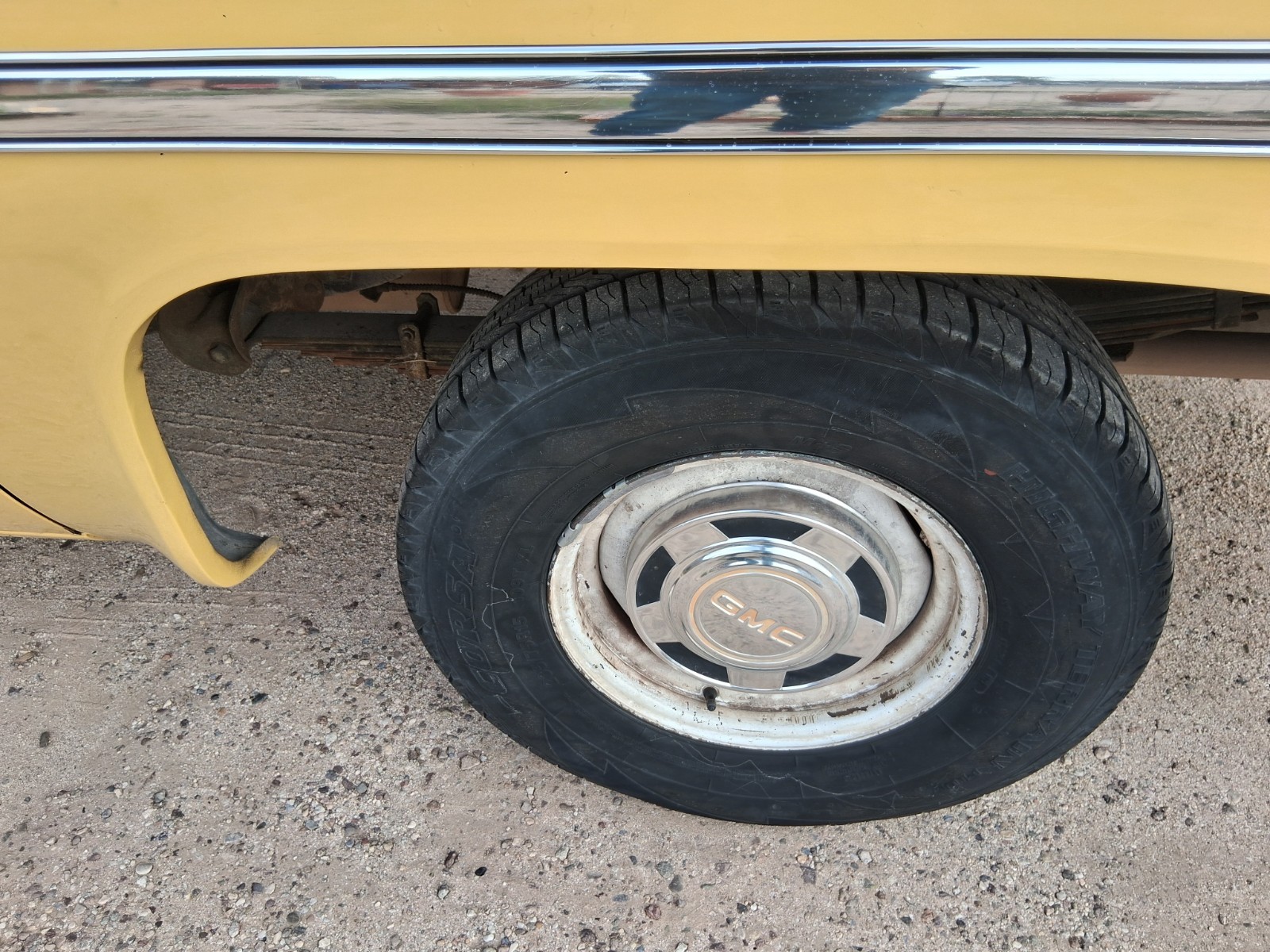 GMC-Suburban-1979-Wagon-9