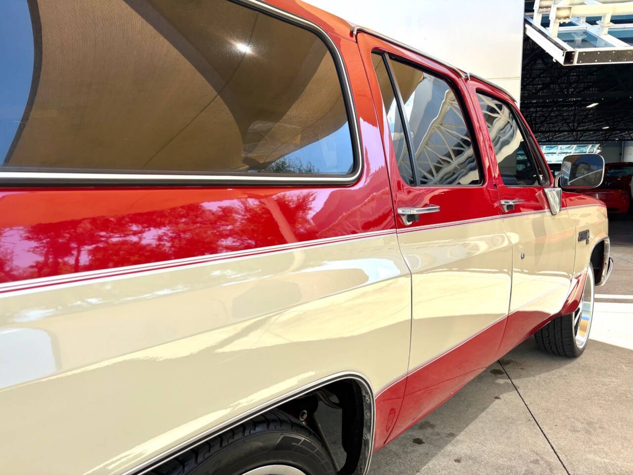 GMC-Suburban-1986-SUV-14