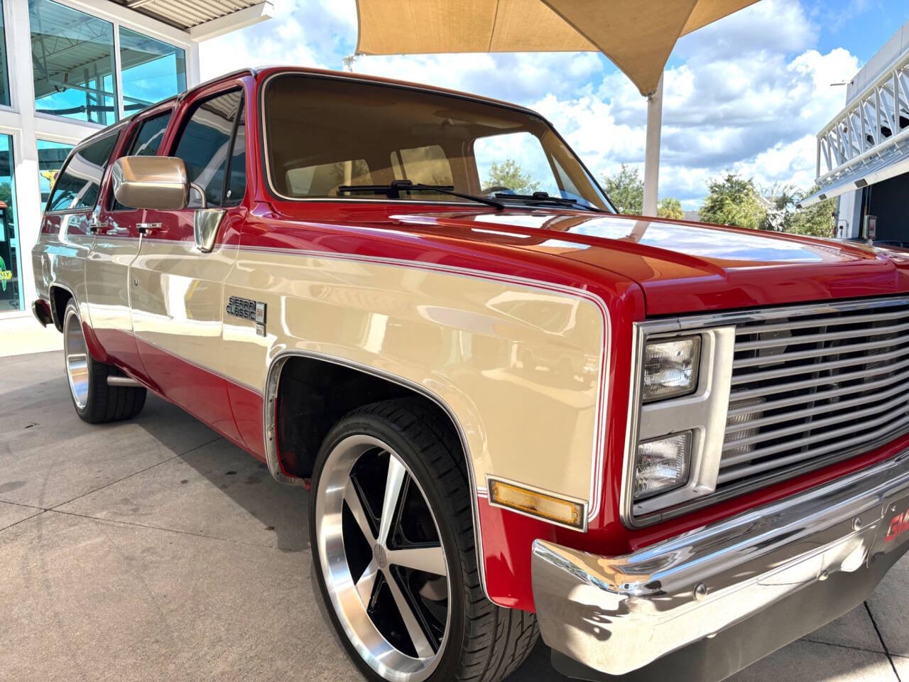 GMC-Suburban-1986-SUV-16