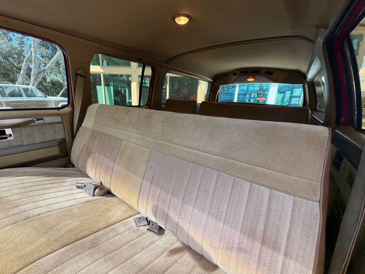 GMC-Suburban-1986-SUV-22