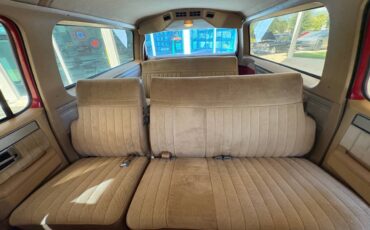 GMC-Suburban-1986-SUV-23