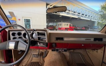 GMC-Suburban-1986-SUV-24