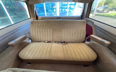 GMC-Suburban-1986-SUV-28