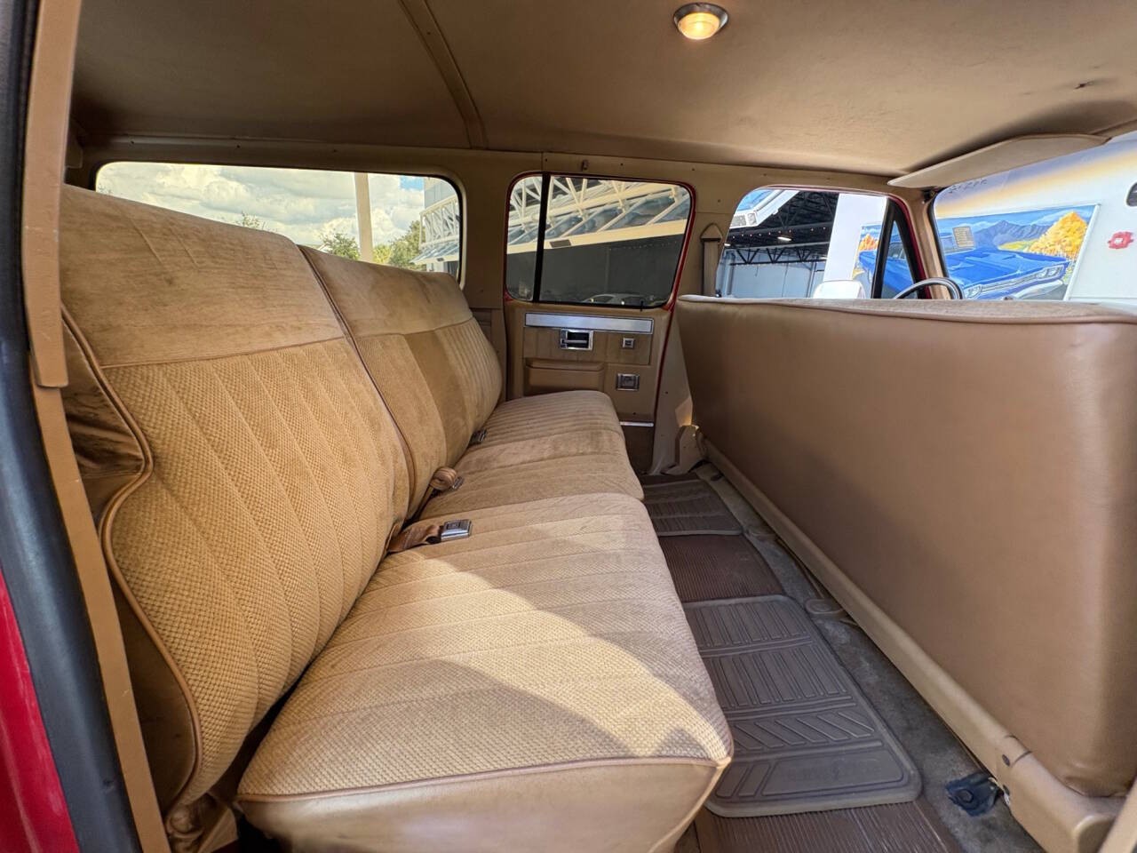 GMC-Suburban-1986-SUV-34