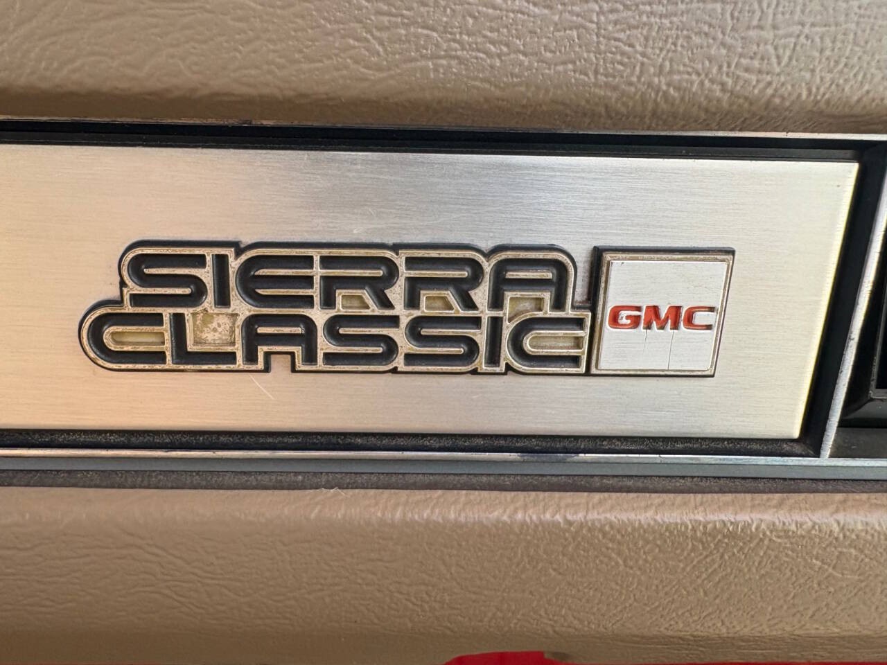 GMC-Suburban-1986-SUV-37