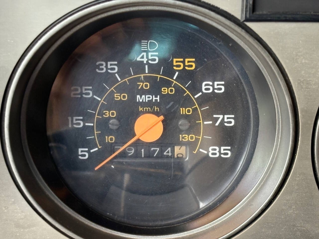 GMC-Suburban-1986-SUV-38