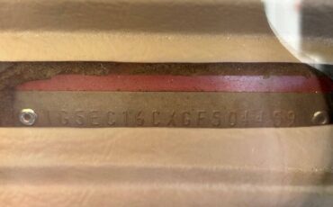 GMC-Suburban-1986-SUV-39