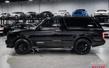 GMC-Typhoon-1992-SUV-1