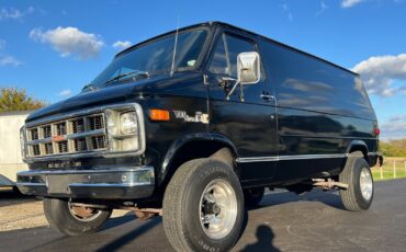 GMC-VAN-DURA-1978-Standard-Passenger-Van-1