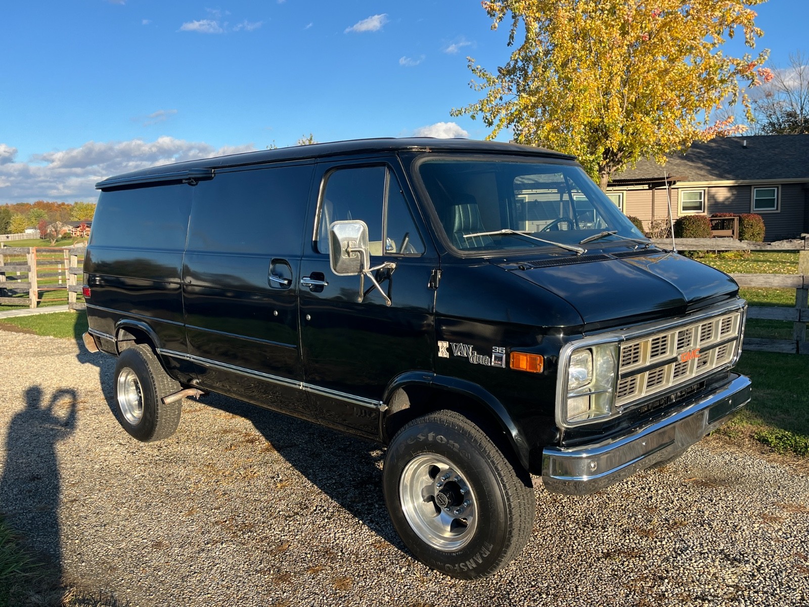 GMC-VAN-DURA-1978-Standard-Passenger-Van-12