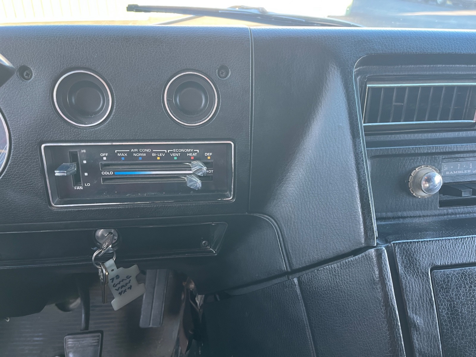 GMC-VAN-DURA-1978-Standard-Passenger-Van-20